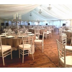 Festtelt - bredde 12m- hvid m/vinduer, forl�nges med 3m sektioner