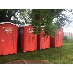 Festivaltoilet/ toiletkabine m/toiletskyl, urinal og dispenser for h�ndhygiene