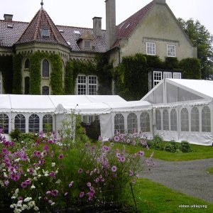 Festtelt- bredde 9m hvid m/vinduer, forl�nges med 3m sektioner