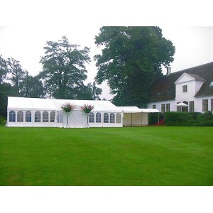 Festtelt - bredde 12m- hvid m/vinduer, forl�nges med 3m sektioner