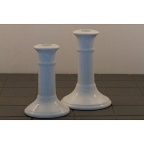 Hvid lysestage h�jde 13cm