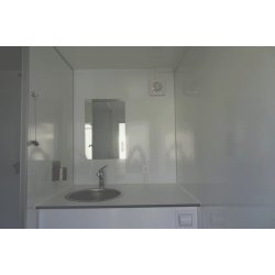 Badmobil med 2 separate badev�relser