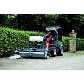 Udlejning af hydraulisk fejekost m/sving